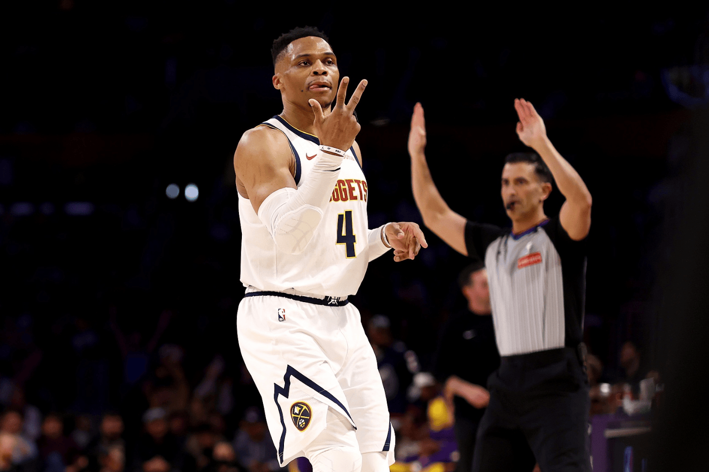 🚨 贡萨洛·加西亚、吕迪格被换下。 弗兰·加西亚、费兰·门迪替补登场。 来源：Madrid Zone