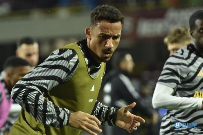 官方：拜仁从冈比亚租借18岁前锋巴拉-萨波科-恩戈